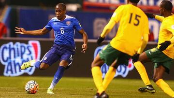 Darlington Nagbe en un partido con la selección estadounidense de fútbol.