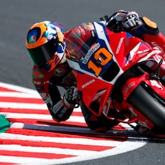 Lidera Marini y Pecco vuelve a las andadas