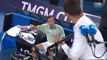 La escena de Medvedev fuera de sí contra el juez: "¿Eres tonto? Mírame, ¡te estoy hablando!"