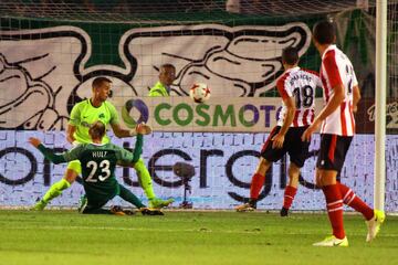 2-2. Oscar de Marcos marc&oacute; el gol del empate.