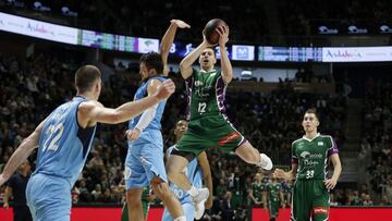 Dragan Milosavljevic lanza ante Gentile durante el Movistar Estudiantes-Unicaja.