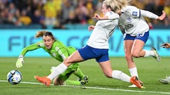 Catalina Pérez falló en el primer gol de Inglaterra