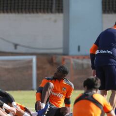 Kondogbia piensa en blanquinegro ante la dificultad de irse al Atleti