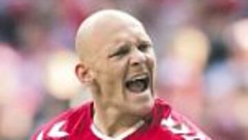 Gravesen espera una llamada.