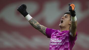 Raúl Gudiño signs a contract extension with Chivas