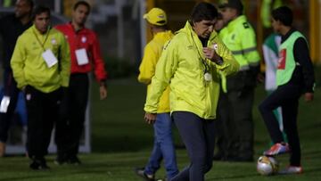 Gustavo Costas, técnico de Independiente Santa Fe, lamentó el empate frente al Deportivo Cali y acepta que la falta de resultados es preocupante.