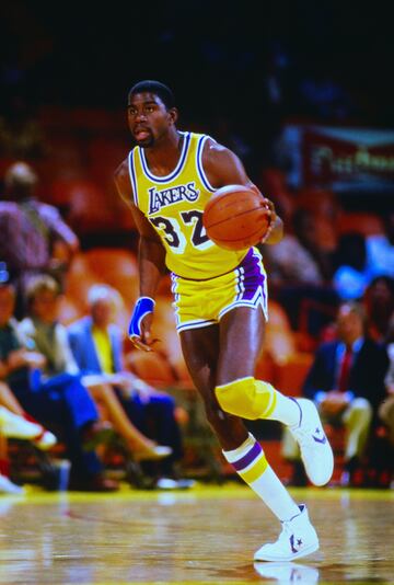 Los Angeles Lakers (1979-1991 y 1996). 