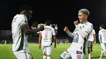 Diego Hernandez celebrates his goal 0-1 of Leon during the 12th round match between FC Juarez and Leon as part of the Liga BBVA MX, Torneo Apertura 2024 at Olimpico Benito Juarez Stadium on October 19, 2024 in Ciudad Juarez, Chihuahua, Mexico.