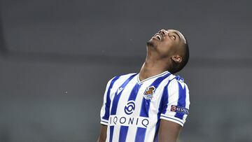 Aprobados y suspensos de la Real: Remiro evitó la humillación