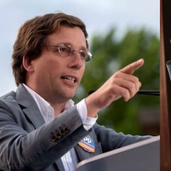 Almeida y el alcalde de Vigo, 'enzarzados' por las luces de Navidad