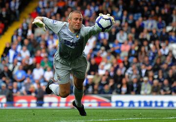 Durante el paso de Luis Jiménez por el West Ham el 2009, el chileno compartió con Robert Green, portero mundialista con Inglaterra el 2010.