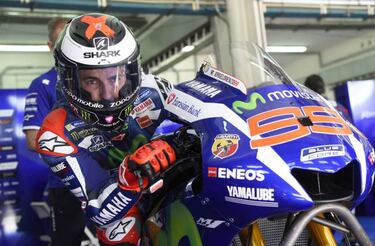 Debut oficial de ?lex M¨¢rquez con el foco en Jorge Lorenzo