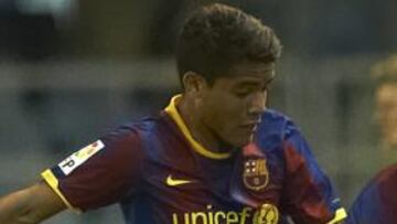 <b>SEÑALADO. </b>Dos Santos, en el partido contra el Granada.