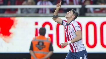 Alan Pulido, Chivas