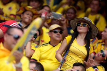 Las bellas hinchas se adueñan de las Eliminatorias