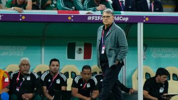 Gerardo Tata Martino head coach of Mexico during the FIFA World Cup Qatar 2022 Group C match between Argentina and Mexico at Lusail Stadium on November 26, 2022 in Lusail City, Qatar. (Photo by Jose Breton/Pics Action/NurPhoto via Getty Images)