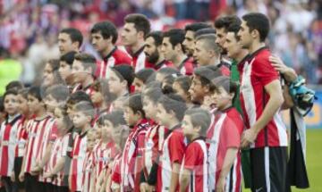 El once inicial del Athletic de Bilbao. De izquierda a derecha: De Marcos, San José, Laporte, Balenziaga, Susaeta, Bóveda, Beñat, Muniain, Herrerín, Aduriz y Merino.