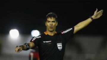 Con el duelo entre bolivianos y colombianos, el juez de 40 años completaría su undécimo partido por torneos Conmebol.