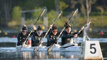 Carolina García, Sara Ouzandey, Estefanía Fernández y Teresa Portela en la prueba K4 500 del selectivo para París 2024.