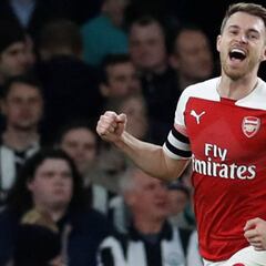 Ramsey pone al Arsenal tercero