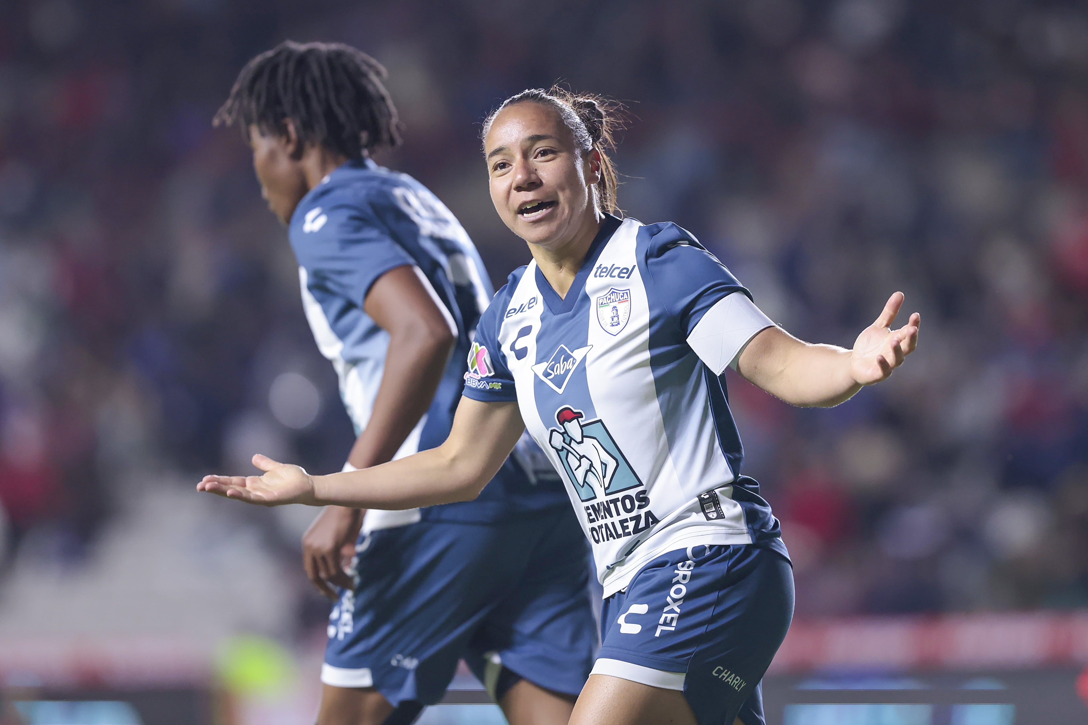 Charlyn Corral celebrates his goal 1-0 of Pachuca during the 16h round match between Pachuca and Guadalajara as part of the Torneo Clausura 2025, Liga MX Femenil at Hidalgo Stadium on April 13, 2025 in Mexico City, Mexico.