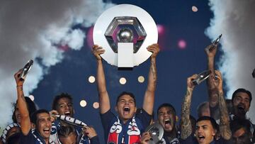 (FILES) In this file photo taken on May 19, 2019 Paris Saint-Germain&#039;s Brazilian defender Thiago Silva holds the French L1 winner trophy as he celebrates with team mates at the end of the French Ligue 1 football match between Paris Saint-Germain (PSG