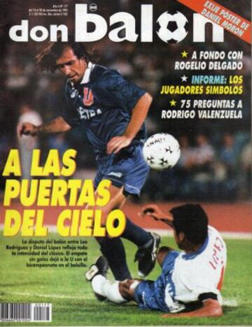 11 de noviembre de 1995: La U y la UC empataron sin goles por el torneo 1995. Gran actuación del arquero azul Sergio Bernabé Vargas. 