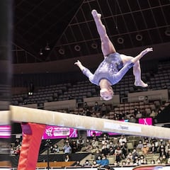 Angelina Melnikova, puro espectáculo sobre la barra fija