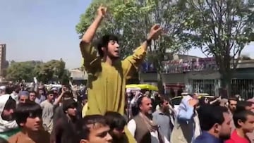 Miles de afganos protestan en contra de la represión talibán