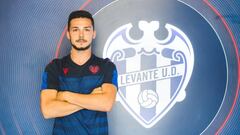 Este georgiano de apellido —casi— impronunciable jugó sus primeros minutos en LaLiga Santander con el Levante el 12 de julio, convirtiéndose así en el tercer futbolista de su país que juega en la Primera División española.