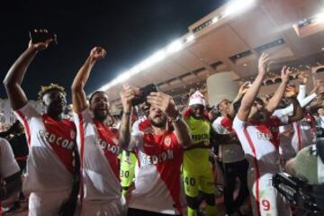 Mónaco y Falcao celebran: ¡Campeones de Francia!