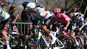 BARCELONA, SPAIN - MARCH 30: Egan Bernal of Colombia and Team INEOS Grenadiers competes during the 104th Volta Ciclista a Catalunya 2025, Stage 7 a 88.2km stage from Barcelona to Barcelona / #UCIWT / on March 30, 2025 in Barcelona, Spain. (Photo by Szymon Gruchalski/Getty Images)