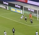 Jhon Córdoba se reporta con este gol ante el Werder Bremen