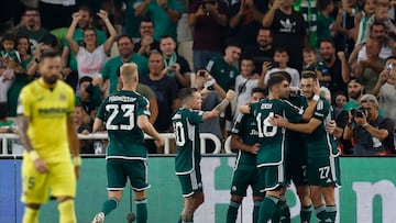 El Panathinaikos celebra el primer gol.