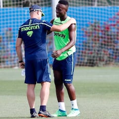 Levante: el goleador Boateng se suma al grupo de Paco López