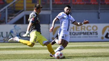 El portero de la B que mira la U