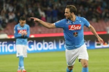 8. Gonzalo Higuaín (Napoli) suma 16 goles en la Serie A 