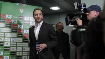 Rafael van der Vaart.