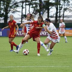 Patri Guijarro y Aitana Bonmatí, convocadas con la Absoluta