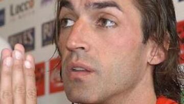 <B>JUSTICIA ORDINARIA.</B> El Sevilla amenazó con recurrir a la Justicia para que Javi Navarro no fuera sancionado.