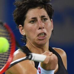 Carla Suárez olvida la lesión y arrasa en su debut en Australia