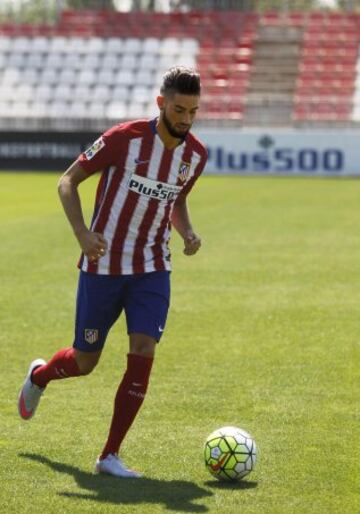 Las imágenes de la presentación de Yannick Carrasco