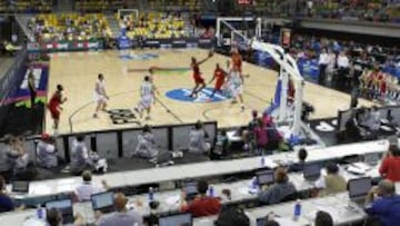 Partido de la Copa del Mundo celebrada en España entre Lituania y Angola.
