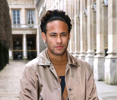 Neymar willing to take a drop in salary to join Real Madrid