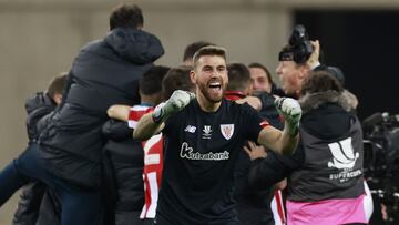 Unai Sim&oacute;n celebrando la Supercopa.