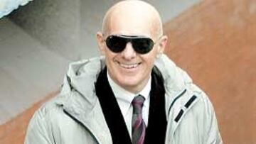 <b>AS CAZÓ LOS VÍDEOS DE SACCHI. </B>Seis partidos llevaba grabados Sacchi en los vídeos. Tres eran de la Liga holandesa (AZ-Ajax, AZ-Feyenoord y Vitesse- AZ), dos eran internacionales (Macedonia-Holanda y Holanda-Chequia), y uno del Apertura (River-Estudiantes).