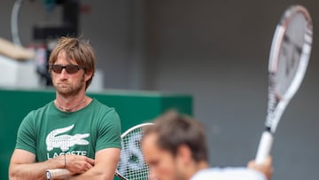 PARIS, FRANCE May 27. Gilles Cervara, coach of Daniil Medvedev of Russia watching him practicing on Court Philippe-Chatrier in preparation for the 2021 French Open Tennis Tournament at Roland Garros on May 27th 2021 in Paris, France. (Photo by Tim Clayton/Corbis via Getty Images)