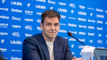 PRESENTACION DE ANDRES PARDO COMO DIRECTOR DEPORTIVO DEL LEGANES
JEFF LUHNOW PRESIDENTE DEL LEGANES
1.04.25