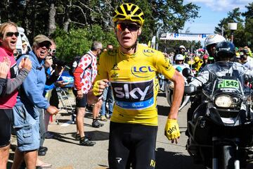 Su famosa carrera sin bici. Una caída múltiple al final de la subida al Mont Ventoux propició que se le rompiera la bici. Al saber que su coche de equipo no podía asistirle, entró en pánico y arrancó a correr sin bicicleta.