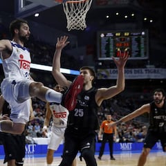 El Palacio vibra con Llull y Carroll desatados